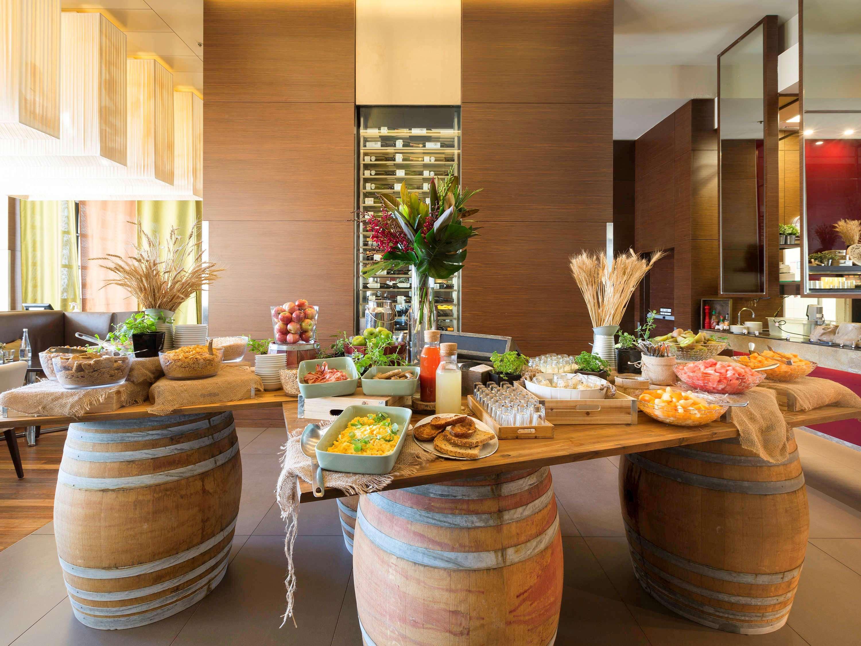 Pullman Sydney Olympic Park Hotel Buitenkant foto The Wine Bar