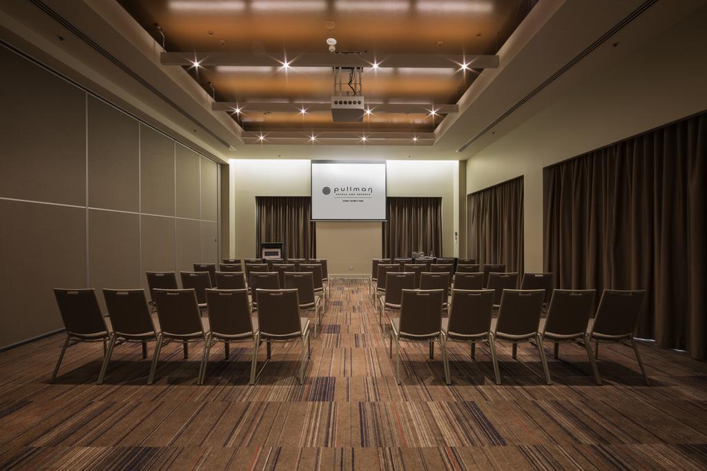 Pullman Sydney Olympic Park Hotel Buitenkant foto Meeting room