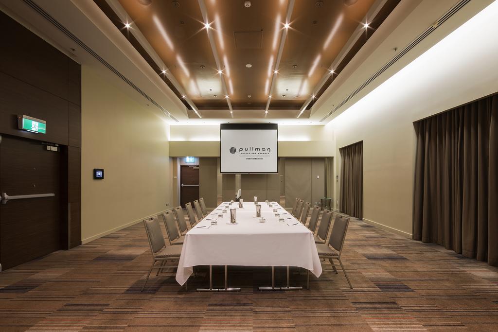 Pullman Sydney Olympic Park Hotel Buitenkant foto The Boardroom